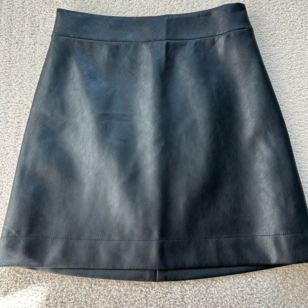 J crew Factory Black vegan leather mini skirt size 2